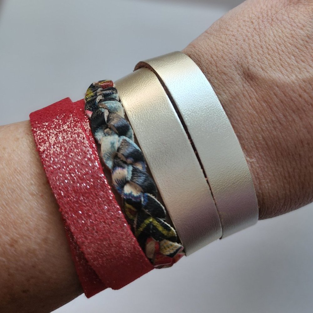 Bundle of 3 Flourish Leather Bracelets in Red and Gold, Size XL